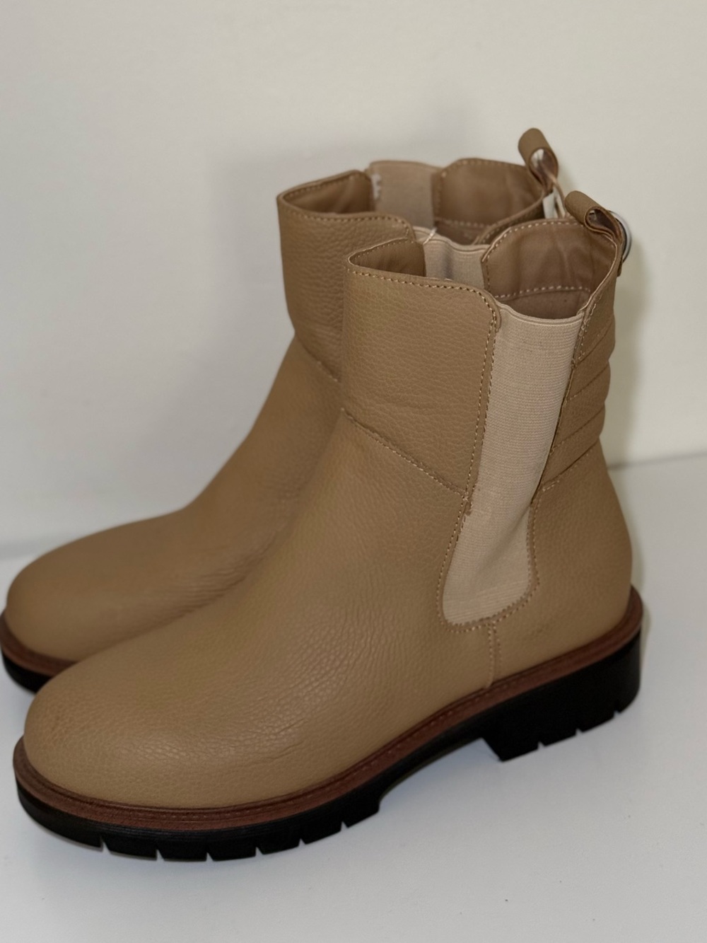 NEW ! MIA Classic Chelsea Ankle Boots in Tan Waterproof Size 10 Woman Clara